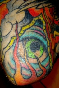 school眼睛三角形和火焰纹身图案