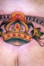 麻雀皇冠和英文纹身图案