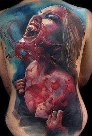 背部美丽多彩的女吸血鬼纹身图案