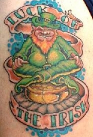 爱尔兰绿色妖精字母纹身图案