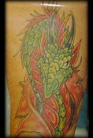 绿色的龙纹身图案