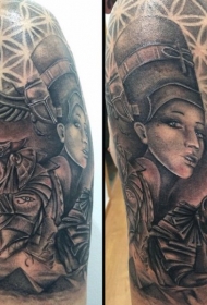手臂黑白埃及神像纹身图案
