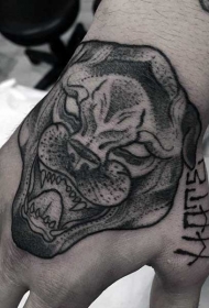 手臂点刺风格黑色豹头纹身图案