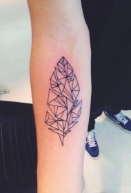 黑色线条几何小臂纹身图案