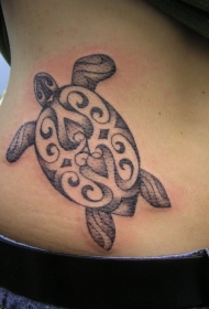 黑灰色的部落乌龟纹身图案