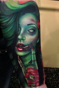 全新学校式肩花与僵尸女子纹身图案