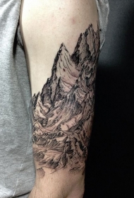大臂雕刻风格黑色大山纹身图案