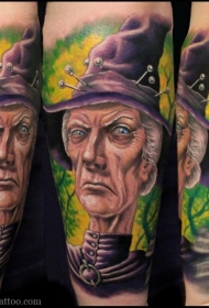 彩色卡通邪恶女巫肖像纹身图案