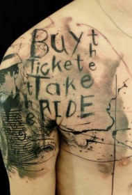 肩部黑色男人肖像字母纹身图案