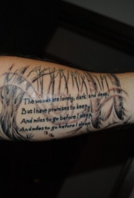 手臂很酷的字母和大树背景纹身图案