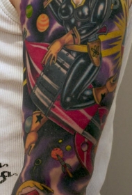 花臂复古未来主题袖纹身图案