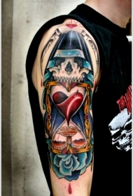 手臂死神和沙漏蓝玫瑰纹身图案
