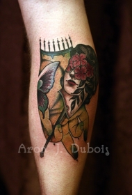 腿部老派风格的彩色腿女人花纹身图案