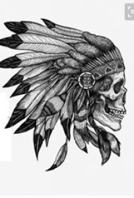 适合男生的黑灰色骷髅头与印第安头饰纹身手稿素材