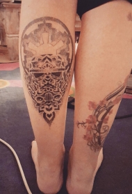 点刺风格的黑色风暴骑兵与各种饰品纹身图案