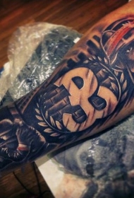 old school彩色士兵与徽章手臂纹身图案