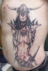 腰侧黑棕色装备无畏战士纹身图案