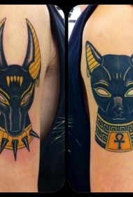 肩部埃及风彩色神塑像纹身图案