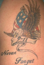 肩部彩色老鹰爱国者纹身图案
