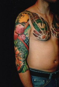 半甲彩色骰子和鳄鱼眼睛纹身图案