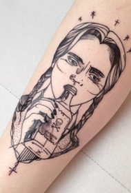 素描风格黑色女人喝毒药纹身图案