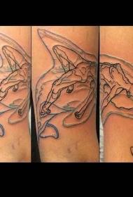 蓝色线条鲨鱼和黑色线条游泳女纹身图案