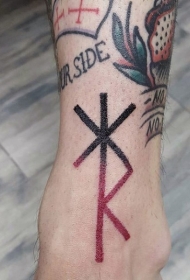 腿部彩色简单饰品纹身图案