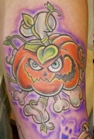 手臂卡通彩色的邪恶南瓜与骨骼纹身图案