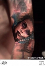 手臂欧美old school彩色女性肖像纹身图案