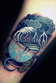 腿部老派风格的彩色波浪杯纹身图案