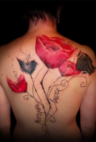 背部独特的手绘彩色花朵与字母纹身图案