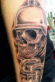 头盔骷髅黑灰纹身图案