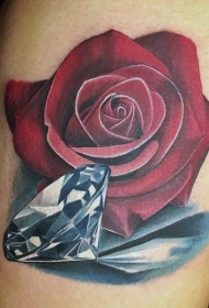 写实风格红色玫瑰与纯钻石纹身图案