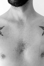 肩部黑色波利尼西亚风格五角星纹身图案