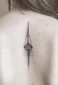 背部点刺风格的小帆船纹身图案