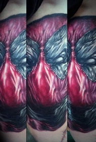 大红色死侍英雄脸部纹身图案