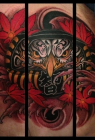 现代风格彩色邪恶娃娃与树叶纹身图案