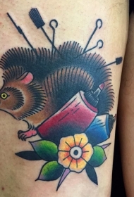 old school刺猬大腿纹身图案