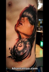 新传统风格的彩色腰侧诱人的女人纹身图案