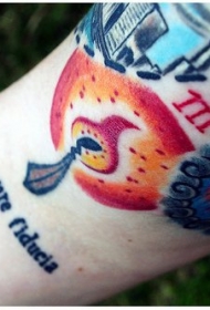 彩绘建筑风景手臂纹身图案