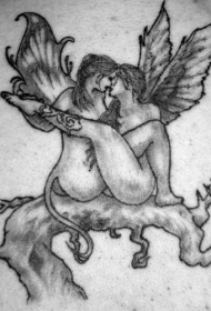 树枝上两个精灵纹身图案