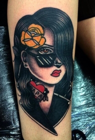 神秘的彩色美女大腿纹身图案