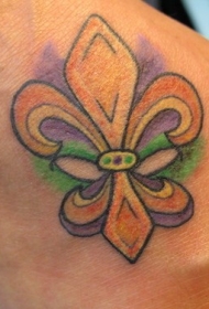 男性脚背彩色鸢尾纹身图案