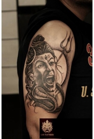 逼真的黑白电影英雄肖像纹身图案