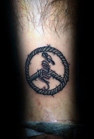 手臂新学校风格太平洋标志纹身图案