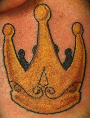 金色的皇冠纹身图案