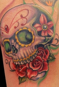 肩部彩色墨西哥传统人类头骨纹身