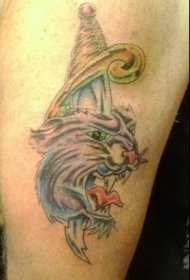 猫头上有匕首纹身图案