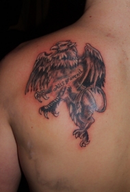 肩部墨灰色格里芬神兽纹身图案