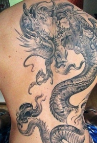 背部日式黑灰幻想龙个性纹身图案
